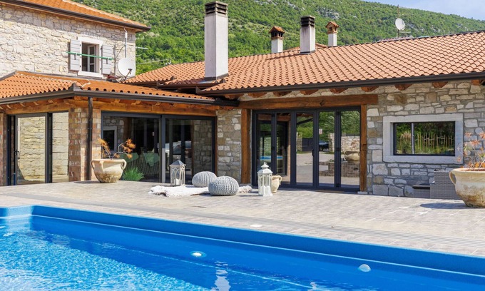 Gradinje House | Vacation home Tina by Interhome