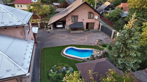 Snidavka Ski Chalet | Vacation home