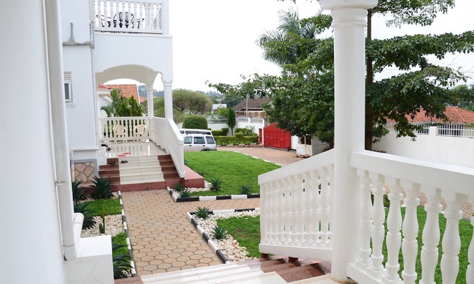 Muyenga Apartment | Vacation Home Muyenga - Royal Apartment