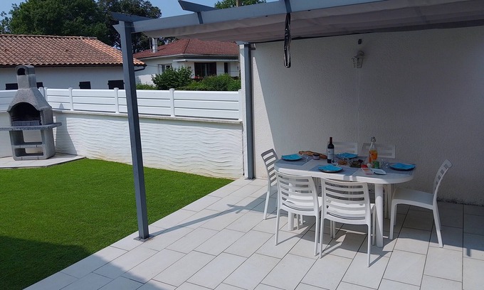 Vaux-sur-Mer House | Vacation home/Villa Royan/Vaux sur mer 250 m from the sea, close to shops