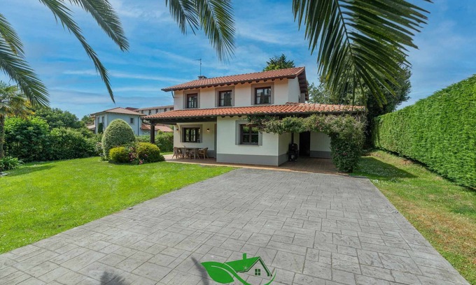 Cue House | Vacation Home Villa Costa Cué