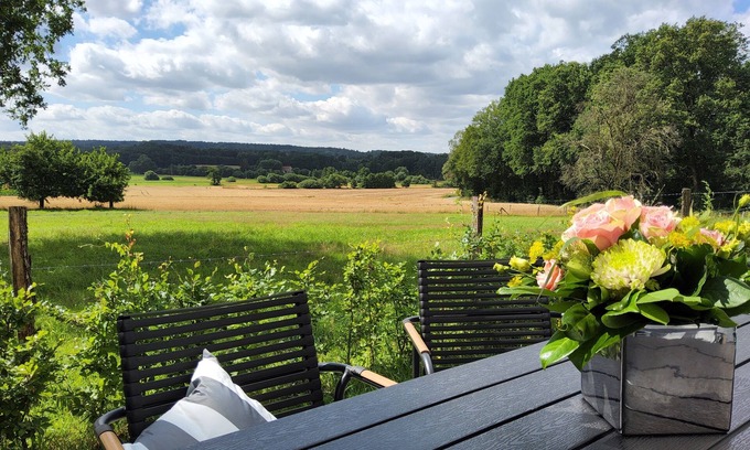 Essenerberg House | Vacation home "Waldblick" - Linger in the countryside with peace & views!