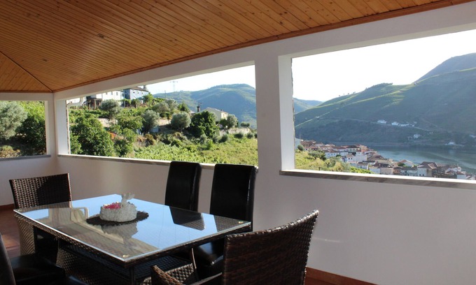 Armamar Villa | Vacation home with pool in the Douro
