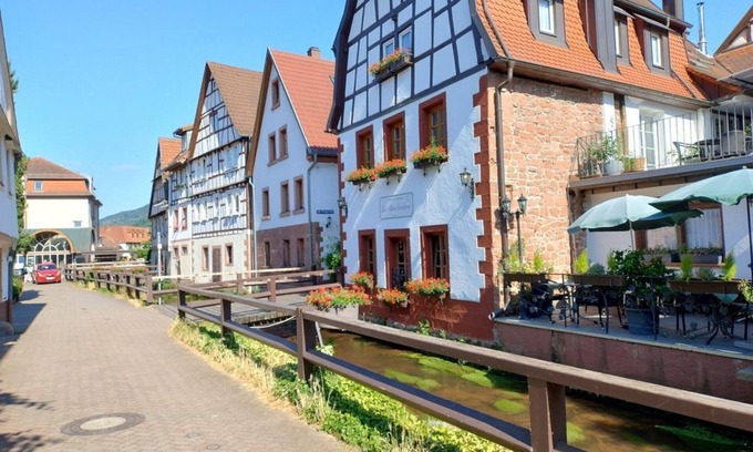 Annweiler am Trifels Apartment | Vacation in Annweiler - 4-bed apartment