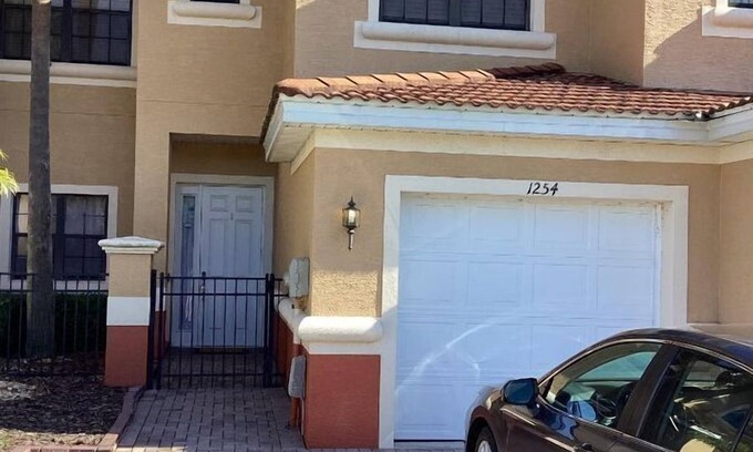 Fedhaven House | Vacation in luxury! Welcome to your home away from home.
