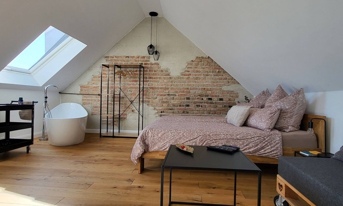 Dannenfels House | Vacation loft Otto's workshop with sauna barrel & garden