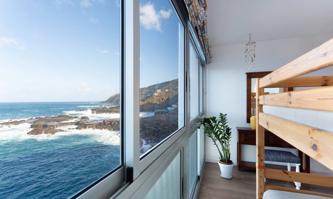 Tacoronte Apartment | Vacation 'Milailea' with Sea View and Wi-Fi