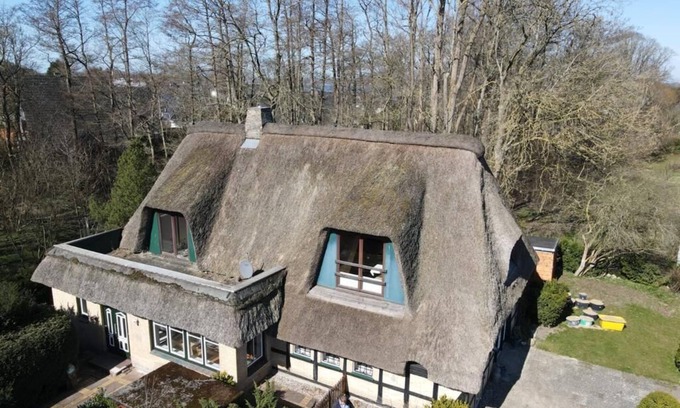 Borgwedel House | Vacation on the Schlei in an idyllic reed roof house