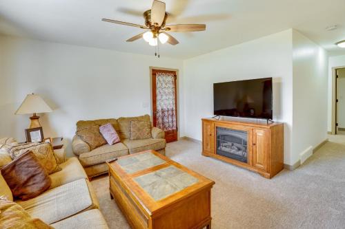 Aurora House | Vacation Rental Near South Dakota State University