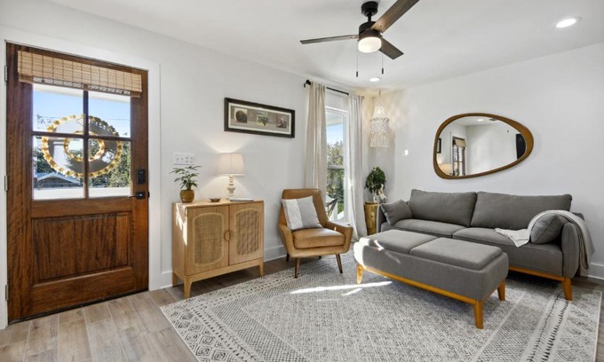 Bay St Louis House | Vacation Rental Old Town Bay St Louis Unit B