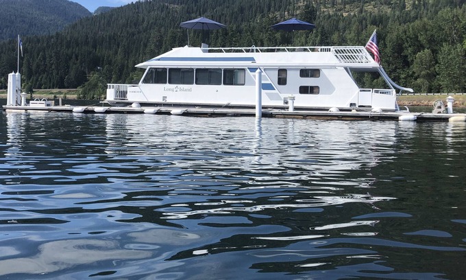 Hope Boat Rental | Vacation rental of a houseboat