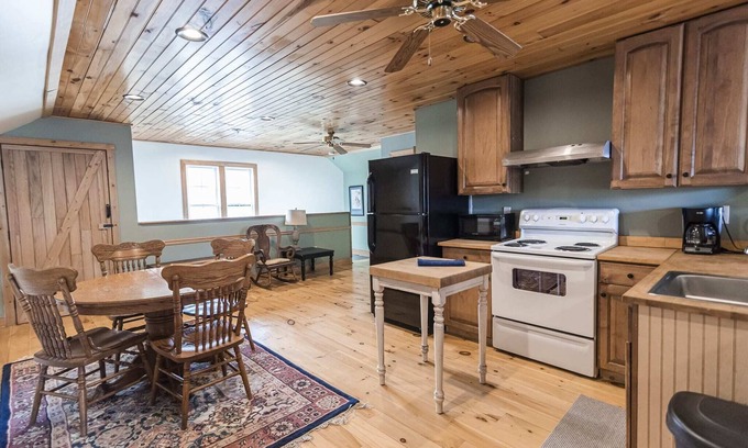 Harpers Ferry Apartment | Vacation Rental: The Loft at the Barn