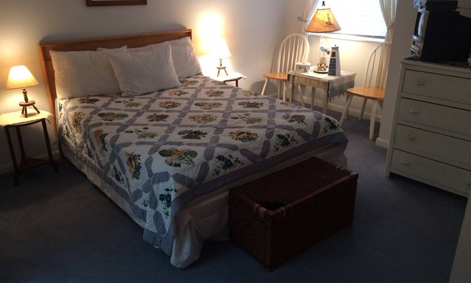 Selbyville House | Vacation Retreat! Home w/Pool, Hot Tub, Free WiFi, & Private Washer/Dryer