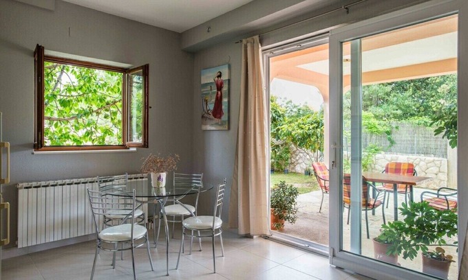 Drage Apartment | Vacation right by the sea in the quiet village of Drage