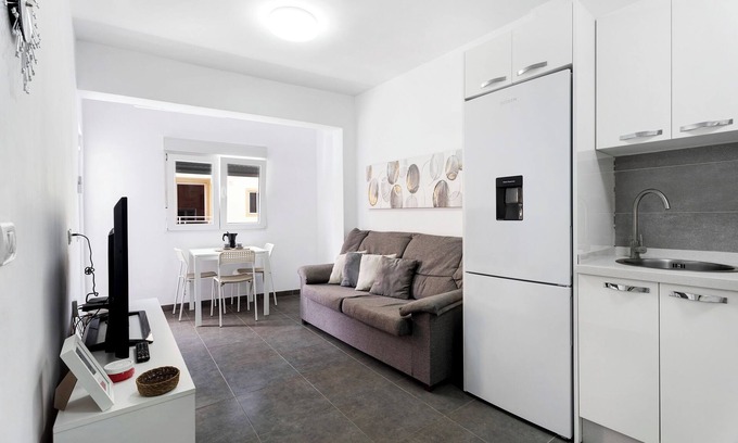 El Fraile Apartment | Vacation 'Sofia 1' with Private Terrace, Wi-Fi and Air Conditioning