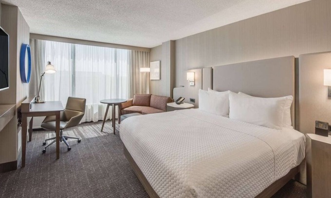Downtown Denver Hotel | Vacation Starts Here! Near Larimer Square, Pet-Friendly, w/Outdoor Pool!