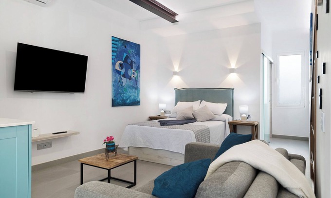 Playa Quemada Apartment | Vacation Studio 'Casa Mara 1' with Sea View, Wi-Fi and Air Conditioning