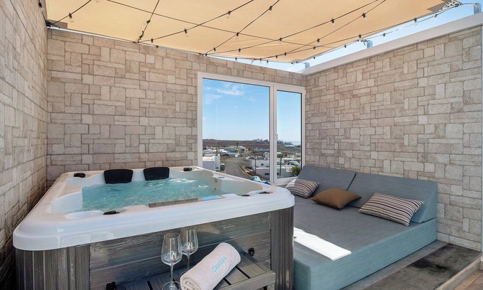 Playa Quemada Apartment | Vacation Studio 'Casa Mara 2' with Sea View, Wi-Fi and Air Conditioning