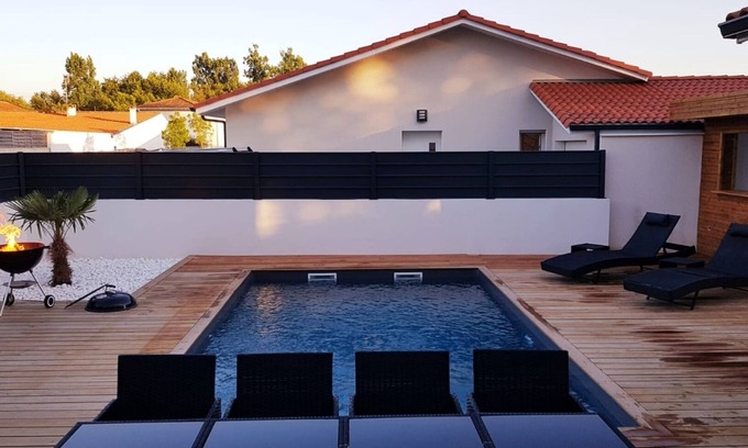Tosse Villa | Vacation villa 12 minutes from the beach