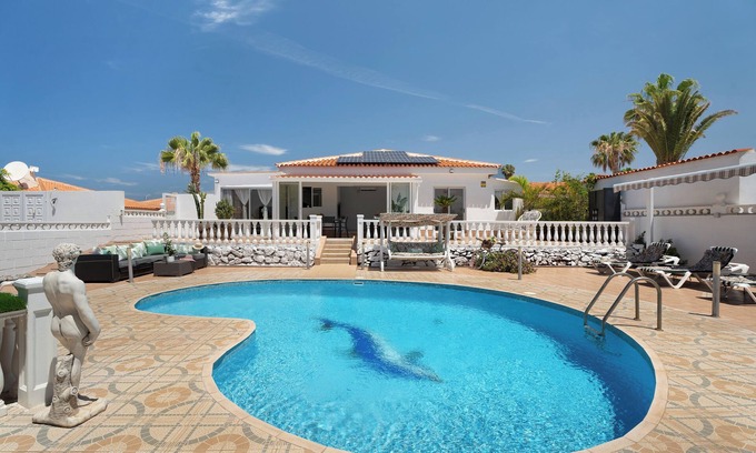 Callao Salvaje Villa | Vacation Villa 'Milena' with Sea View, Wi-Fi and Air Conditioning