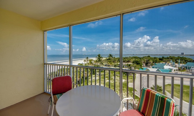 Fort Myers Beach Condo | Vacation Villas #535 - Beachfront Condo with Amazing View and Screened Lanai!