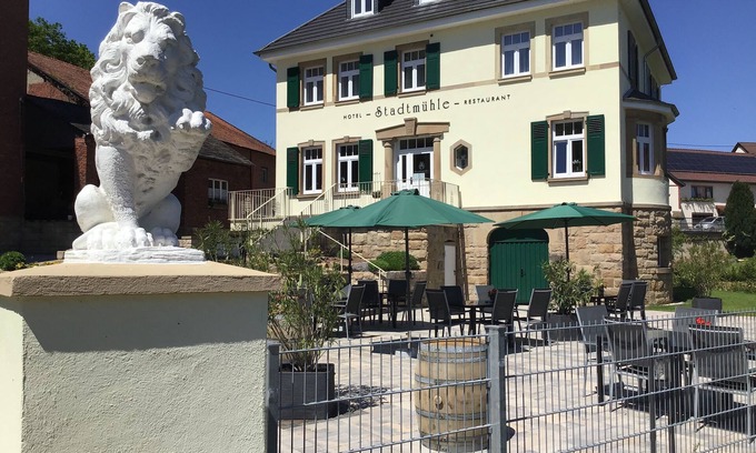Monzingen Apartment | Vacation with the winemaker in the town mill