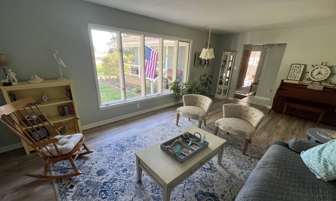 North Newport News House | Vacationers Dream Location- All-in-one Theme parks & adventure