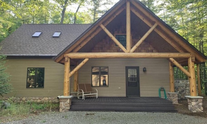 Lewiston House | Vacationland Lodge Su