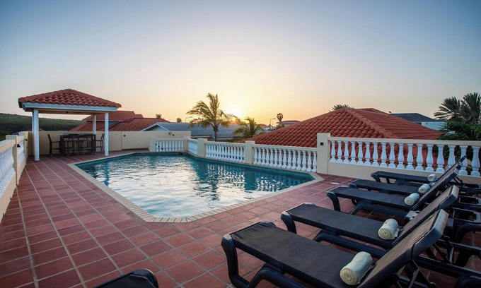 Grote Berg Villa | Vakantiehuis Huren op Curaçao Villa Paulina Luxe Vakantievilla Huren op Curaçao