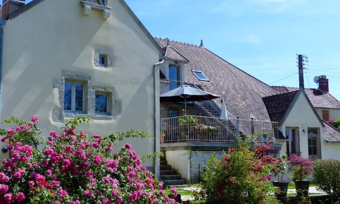Joux-la-Ville Bed & Breakfast | Val de la Nef