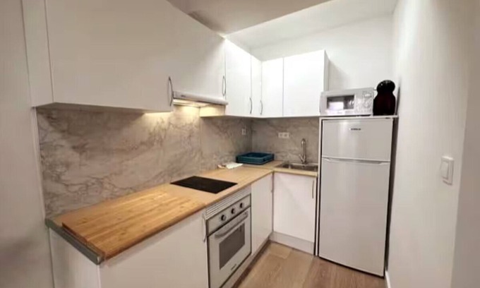 Mestalla Apartment | Valencia Rooms & Apartments (A)