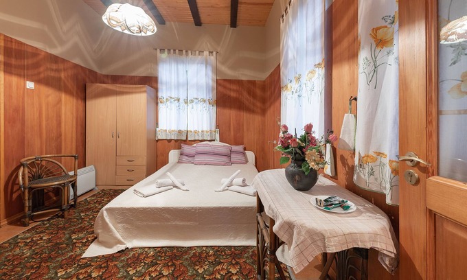 Jurmala House | Valensija - Cute cottage in big yard