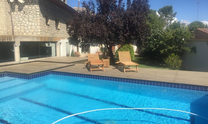 Torres de Barbues Cottage | Valfonda House (Villa)
