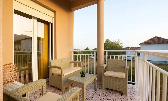 Valira Apartment | Valira Stathmos Home, Rustic Charm Cottage w Views