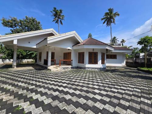 Pallam Villa | Vallayil House