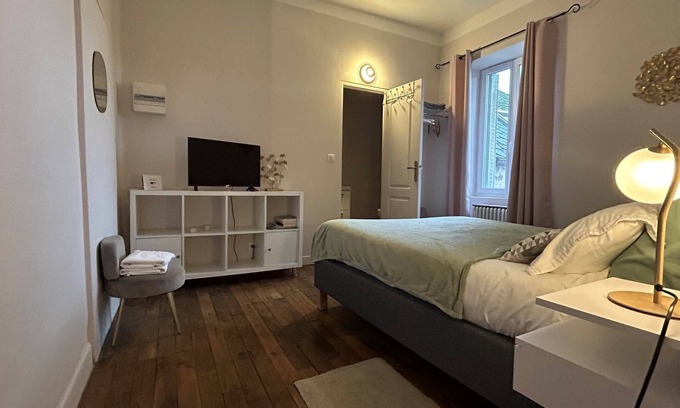 Marcillac-la-Croisille Apartment | Valletta