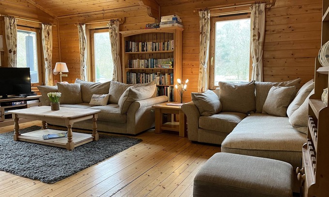 Oakfordbridge Cottage | Valley Lodge