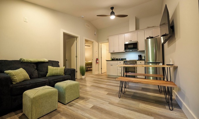 Cuyahoga Falls Cabin | Valley Overlook - Cozy 2BR Cabin near Blossom Music Center -nPeninsula, Ohio