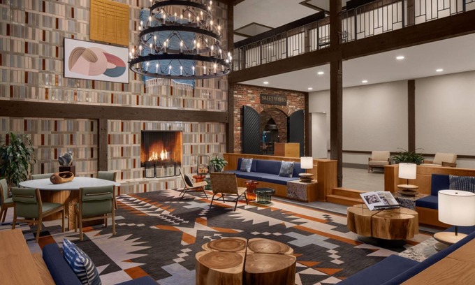 Central Oregon Hotel | Valley River Inn