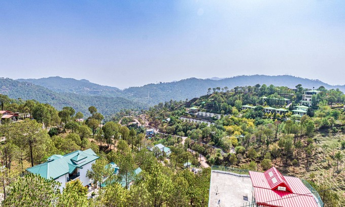 Kumarhatti Apartment | Valley View 2BHK Apartment in Kasauli by Homeyhuts