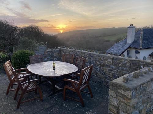 Manorbier House | Valley View