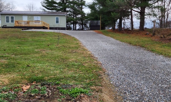Wakefield House | VALLEY VISTA 3-bedroom 2-bath house in Lucasville