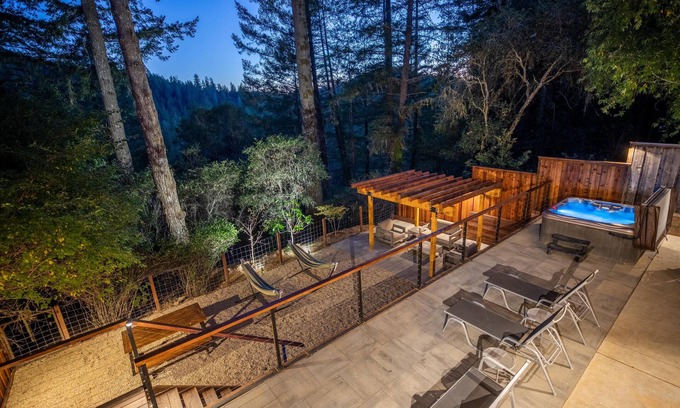 Guerneville House | Valley Vista | A Wine Country Escape
