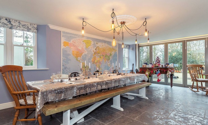 Frome Cottage | Vallis Oak Villa