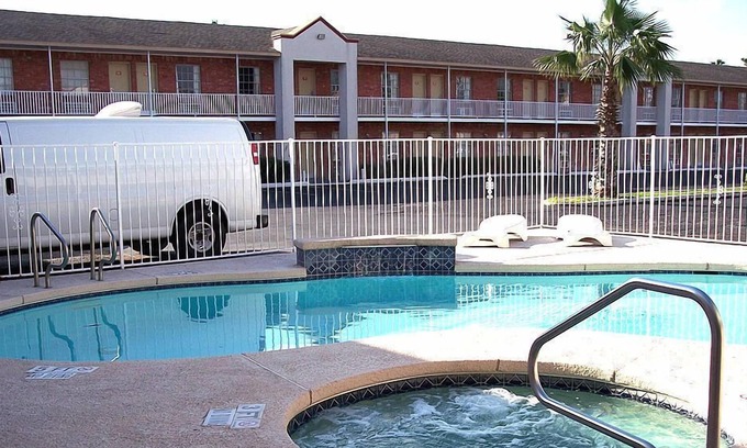 Harlingen Hotel | Value Inn & Suites
