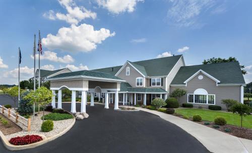 Shipshewana Hotel | Van Buren Hotel