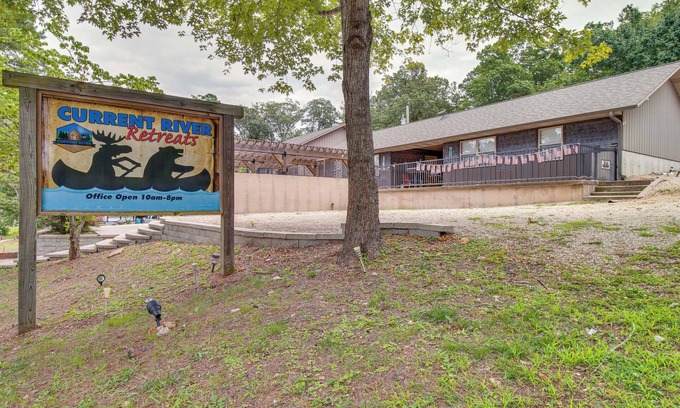 Van Buren Condo | Van Buren Retreat w/Shared Fire Pit & Grills!