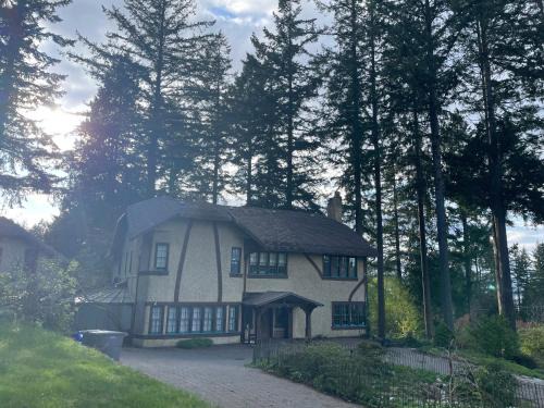 West Point Grey House | Vancouver West Ocean View Villa