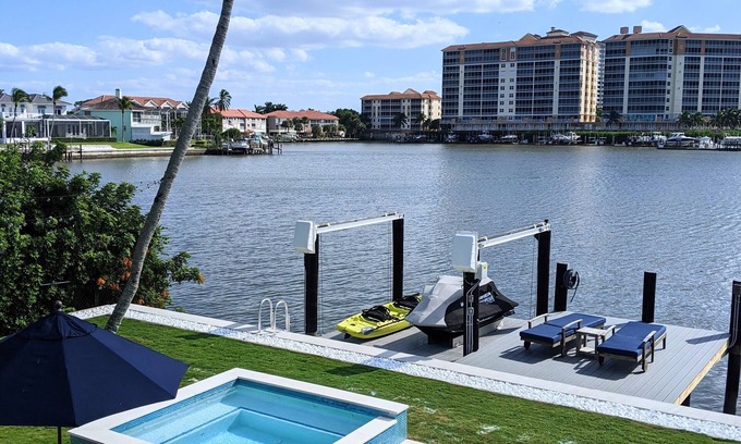Connors House | Vanderbilt Lagoon Waterfront Home - HUGE VIEWS - Walk to Vanderbilt Beach