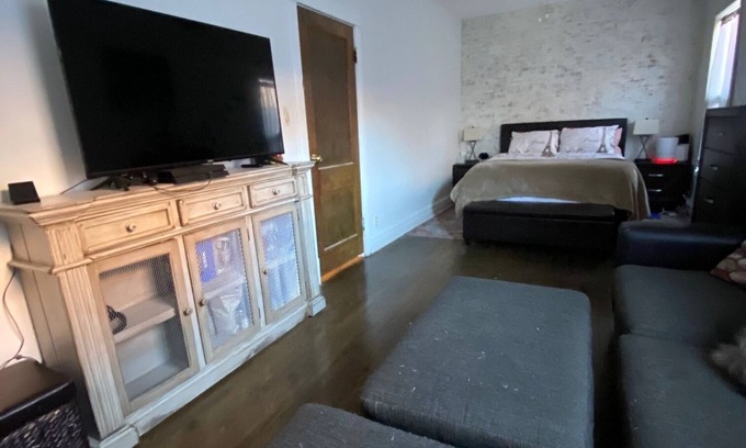 Belmont Cragin Apartment | Vantage appartement 9' ceiling, just renovated